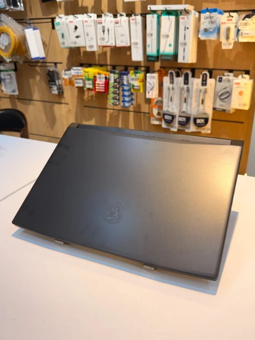 MSI GF66 Katana / i7-11800H / RTX 3060 6GB / 16GB / 512GB SSD
