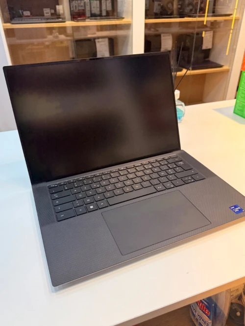 Dell precision 5560 i9 11ème génération / RAM 32Gb /2TB SSD nvme /RTX A2000 4gb /ecran 16 2k