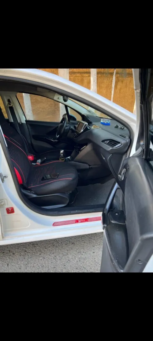 Peugeot 208 2013 Allure