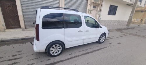 Peugeot Partner 2017 Tepee Allure 