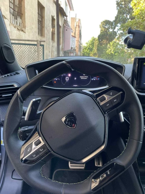 Peugeot 2008 2024 GT