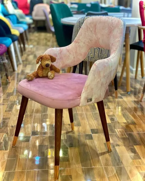Chaises et tables