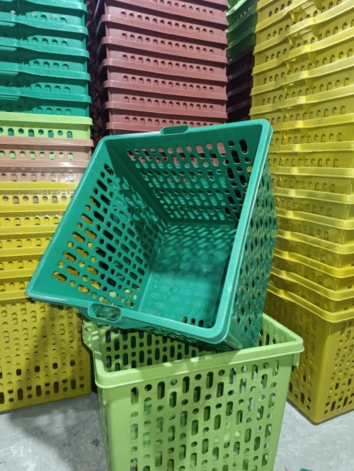 Caisse palette et palette de manutenti