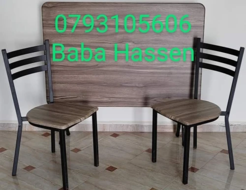 Chaises et tables