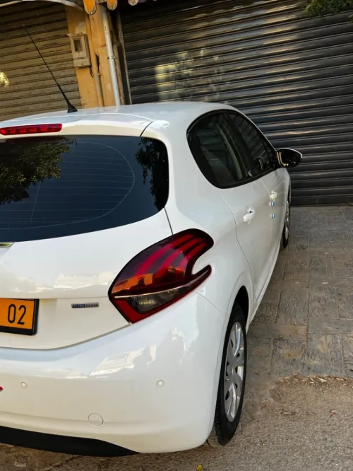 Peugeot 208 2017 Access Facelift