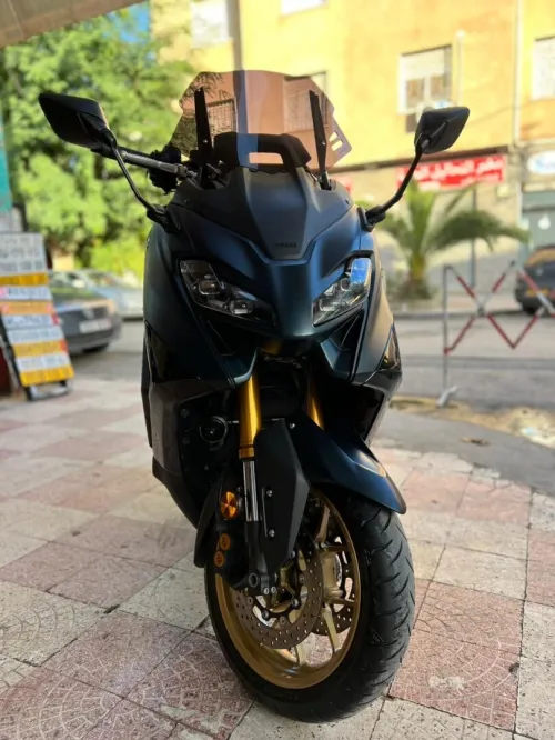 Yamaha Tmax 2022