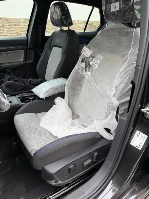 Volkswagen Golf 8 2025 R Black Edition 