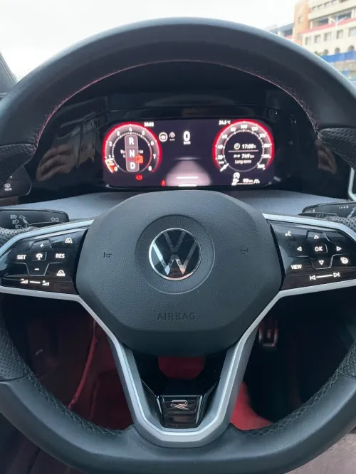 Volkswagen Golf 8 2025 R- Line 