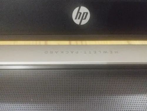 Pc portable HP Pavilion ram 4G    disque dur HDD 500 G i3 5eme