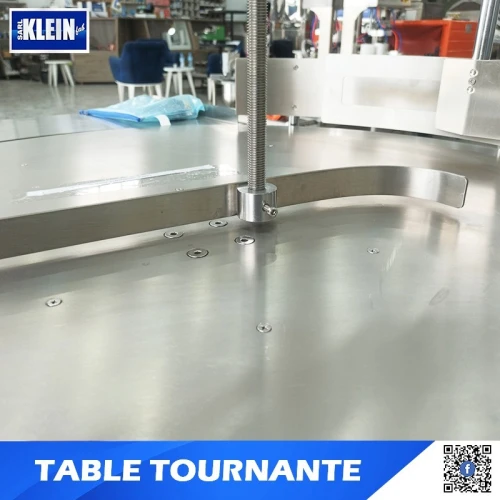 TABLE TOURNANTE