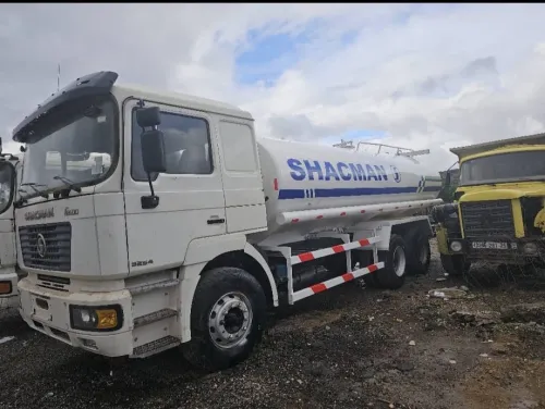 Shacman Camion citerne d'eau 2016