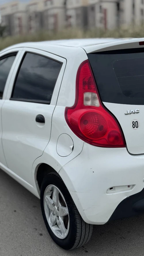 JAC J2 2013 3 cylindres