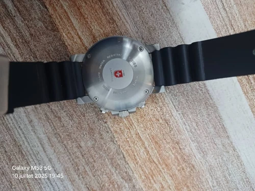 Montre Swiss military