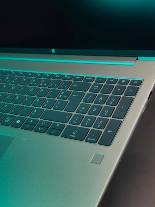 HP PROBOOK 4 G1AH 16 AMD RYZEN 5 220 16GB DDR5 256GB SSD ÉCRAN 16" WUXGA