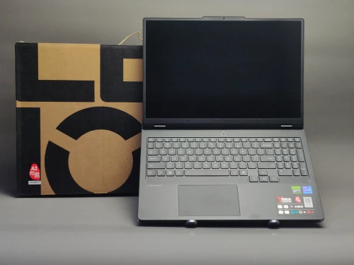 LENOVO LEGION 5 PRO I9 14900HX RTX 5070 32Gb DDR5 1Tb SSD ÉCRAN 16 POUCES 2,5K 240 Hz