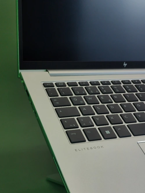 HP ELITEBOOK 840 G10 I7-1365u 16gb 512ssd écran 14"