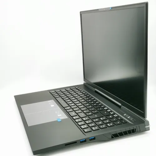 XMG NEO 17 (E23) i9-13900HX 64GB 2 TB RTX 4090 ÉCRAN 17.0" IPS 240HZ NEUF SOUS EMBALLEG