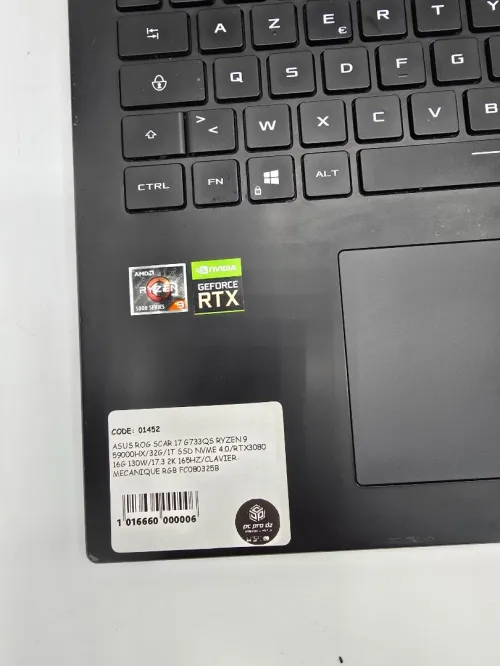 ASUS ROG SCAR 17 G733QS