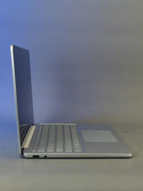 MICROSOFT surface laptop 13 snapdragon x plus RAM 16gb lpddrx5 SSD 256gb écran 13" tactile