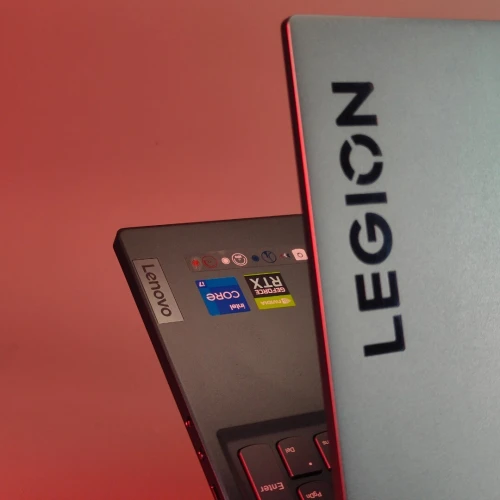 Lenovo legion slim 7 i7-12700H rtx 3050TI  16gb ddr5 512GB SSD 16" WQXGA