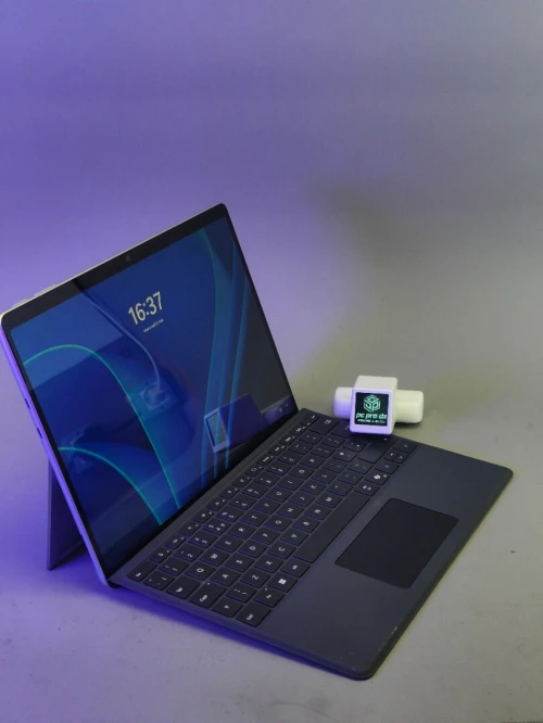Microsoft surface pro 11 snapdragon X elite x1e-80-100 32gb RAM DDR5 SSD 256gb écran 13" 3K