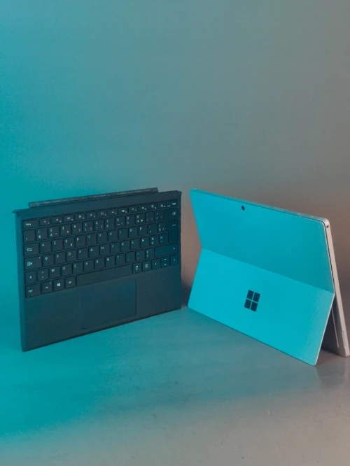 Microsoft surface pro 7 i7-1065g7 16gb RAM SSD 256gb écran 12,3" 2k
