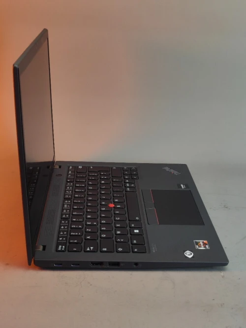 LENOVO THINKPAD T14S GEN 3 RYZEN 7 6850U amd Radeon 680M 16gb lpddrx5 SSD 512gb écran 14" WUXGA