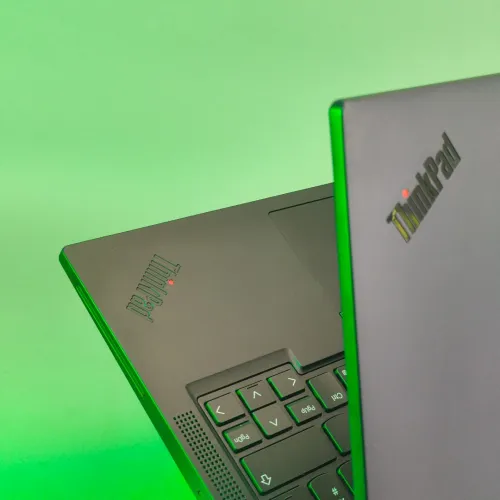 Lenovo Thinkpad p15s gen 2 i5-1145g7 NVIDIA t500 16 gb RAM 512gb SSD ÉCRAN 15,6" FHD