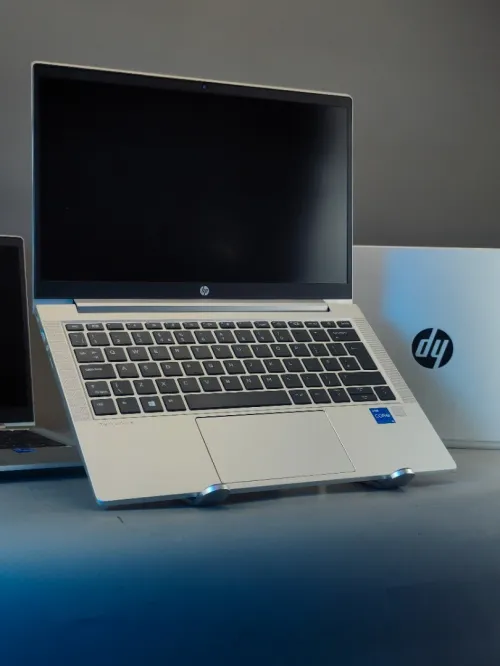 HP PROBOOK 430 G8  HSN-Q27C i5-1135g7 RAM 8gb SSD 256gb écran 13,3"