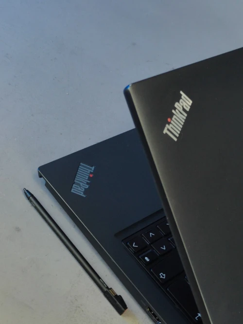 Thinkpad l13 2in1 gen 5 ultra 5 125u 16gb RAM lpddrx5 SSD 512gb écran 13,3" tactile + stylet