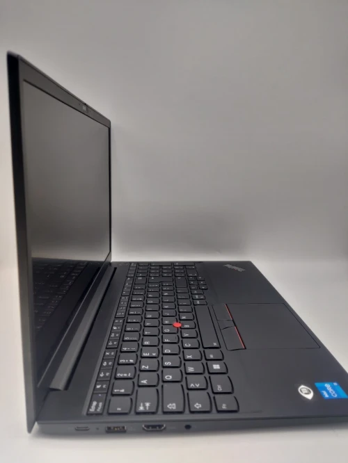 Lenovo Thinkpad E15 Gen 4 i5 1235U 8GB DDR4 256GB SSD NVMe 15.6 FHD Intel Iris Xe