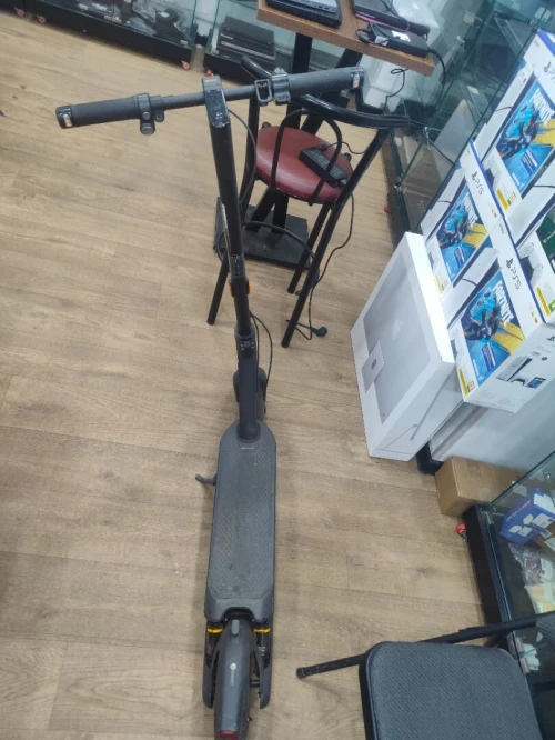 SEGWAY  NINEBOT MAX G2 900W MOTOR DOUBLE SUSPENSION