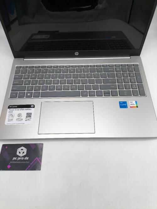 HP 15 i5 1235U 12TH GEN 12GB 512G SSD 15.6 FULLHD TACTILE WIN 11 NEUF 