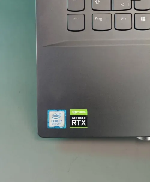 LENOVO LEGION Y740-15IRhg i7 9750H rtx 2080 RAM 16 GB STOCKAGE 1TB ÉCRAN 15,6" 165hz