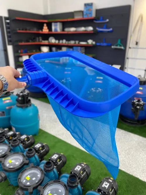 مستلزمات تنظيف المسابح Produits de nettoyage de piscine