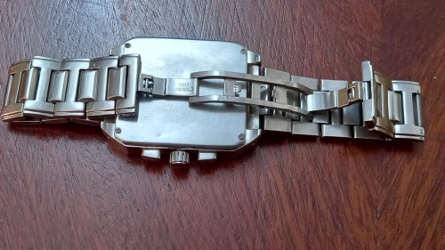 A vendre une très belle montre originale pour homme de marque SEIKO 
