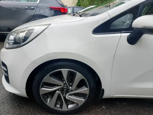 Kia Rio 5 portes 2015 Funny Facelift 