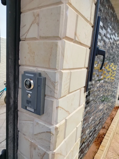 Installation caméra de surveillance et Interphone et visiophone sur Alger