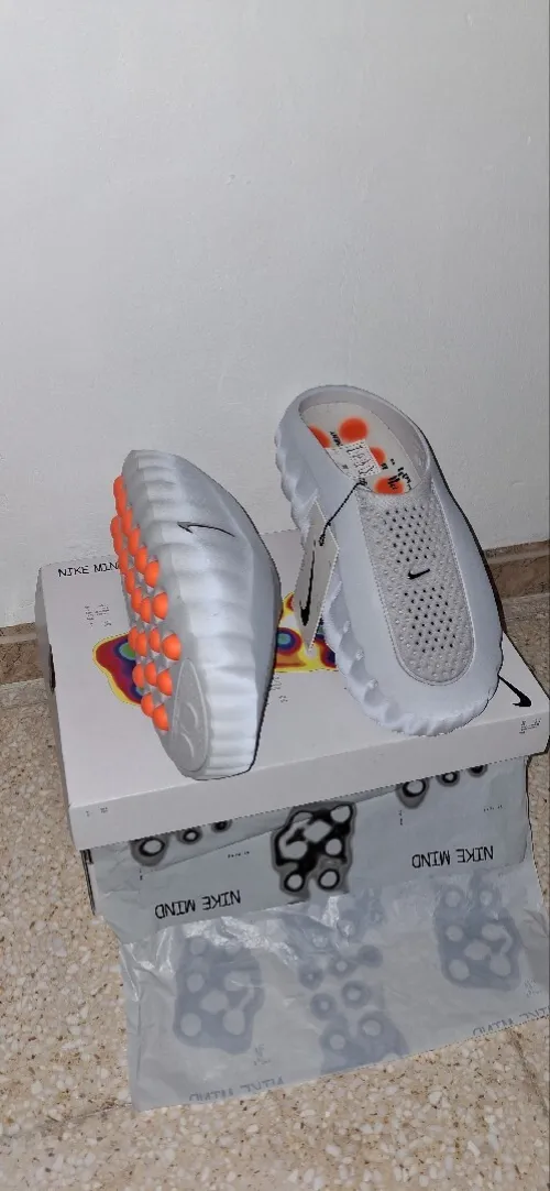 Nike mind 001