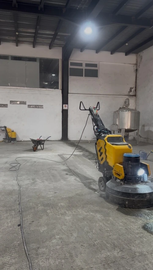 Ponçage et rabotage des sols en béton 