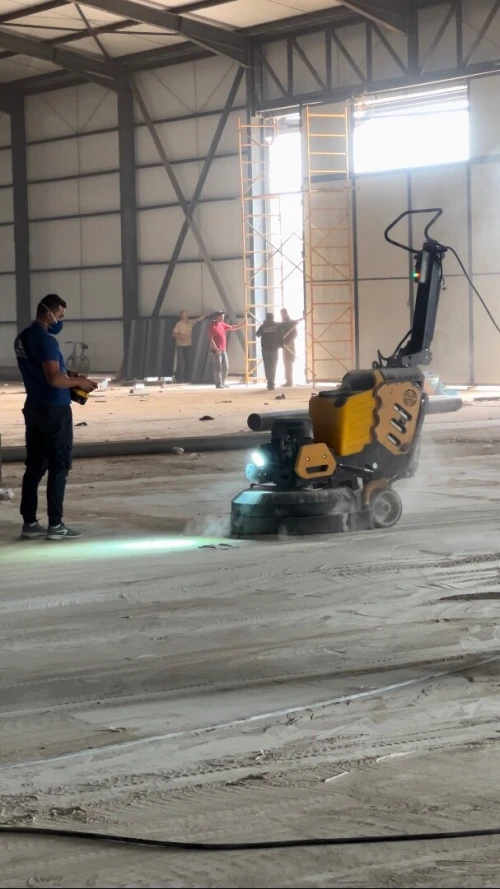 Ponçage et rabotage des sols en béton 