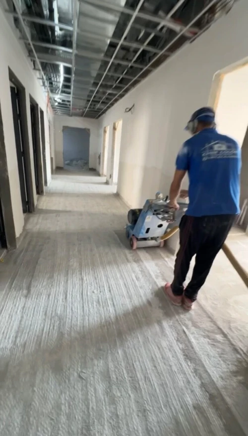 Ponçage et rabotage des sols en béton 