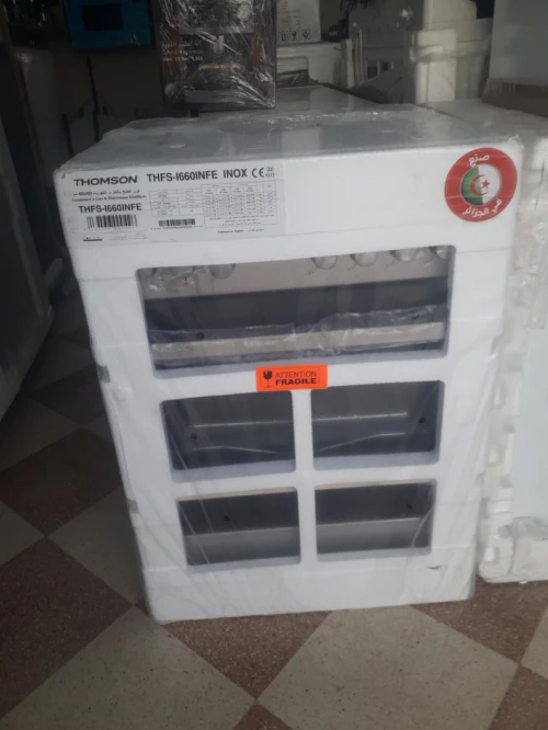 CUISINIER THOMSON INOX VENTILER GAZ/ELECTRIQUE 