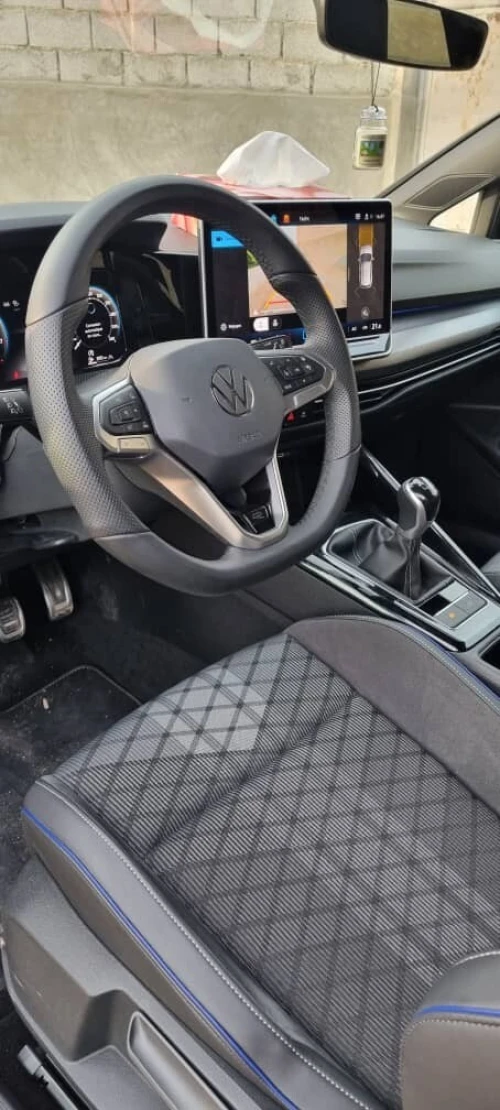 Volkswagen Golf 8 2025 R-Line