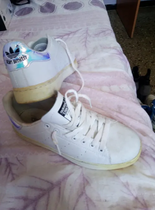 un lots de chaussure