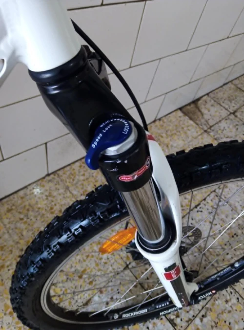 vélo B'twin Rockrider 5.3 presque neuf