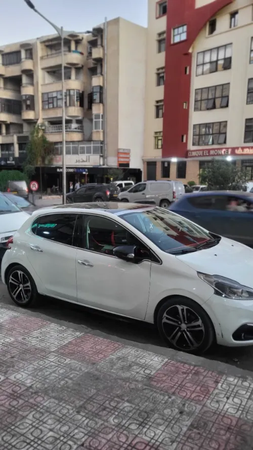 Peugeot 208 2020 Allure Facelift