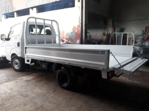Fabrication conteneur /cellule frigo / plateau / dépannage pour camion JAC/KIA/ hyundai