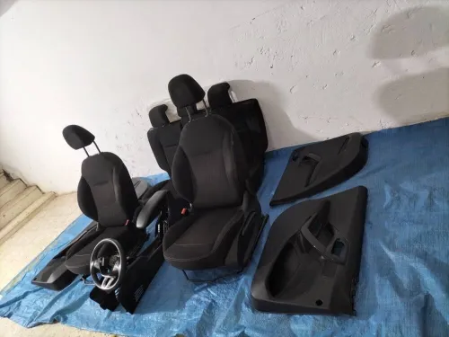 Intérieur 208 allure