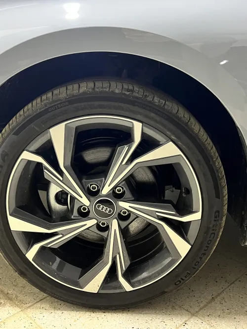 Audi A3 Sportback 2026 Flying spur Edition Premium 